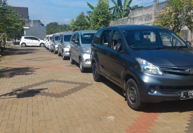 20 Rental Mobil Bogor Lepas Kunci Terdekat, Harga 300K